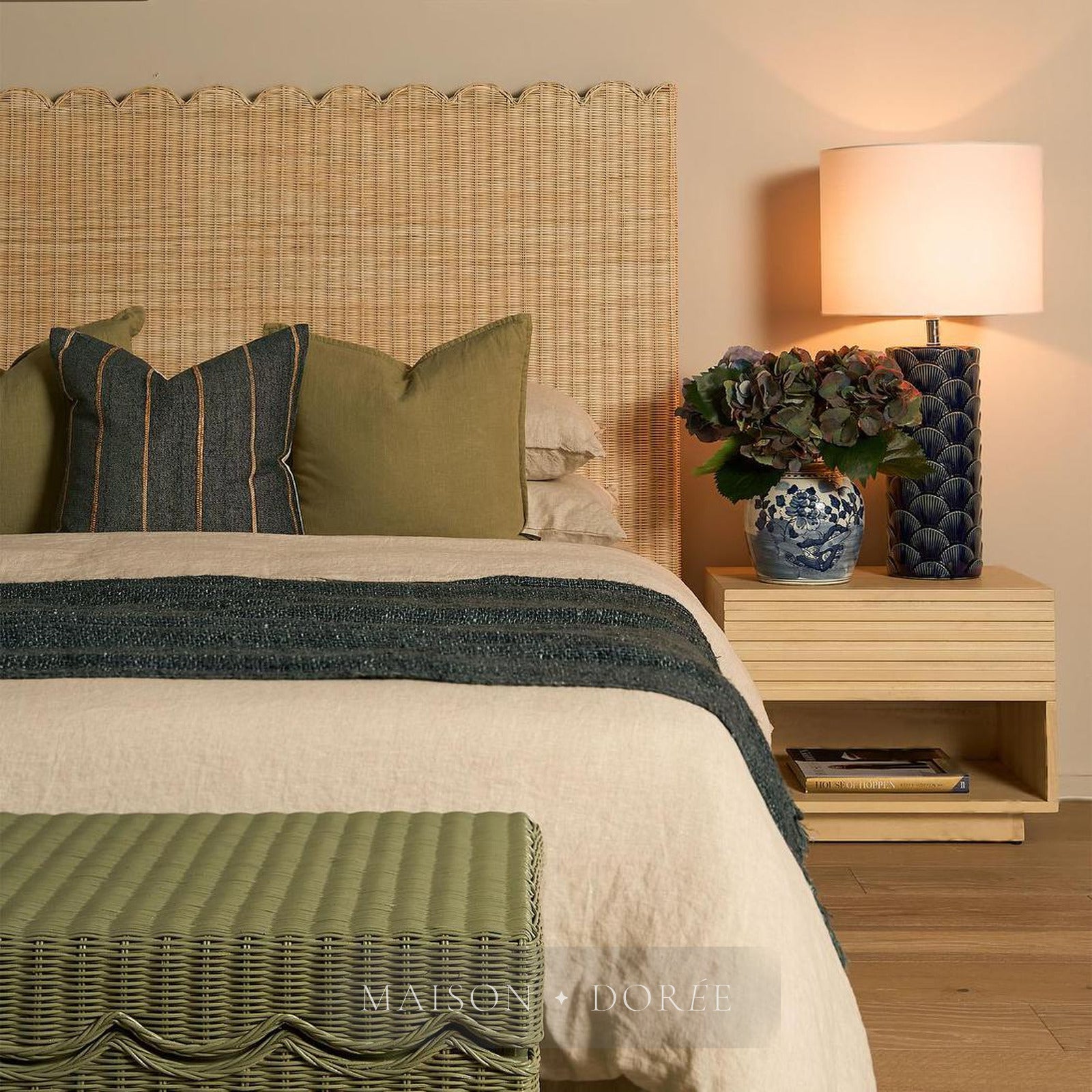 Fan Shell Table Lamp & Shade